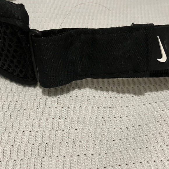 Nike Black Sports Visor - Picture 3 of 3